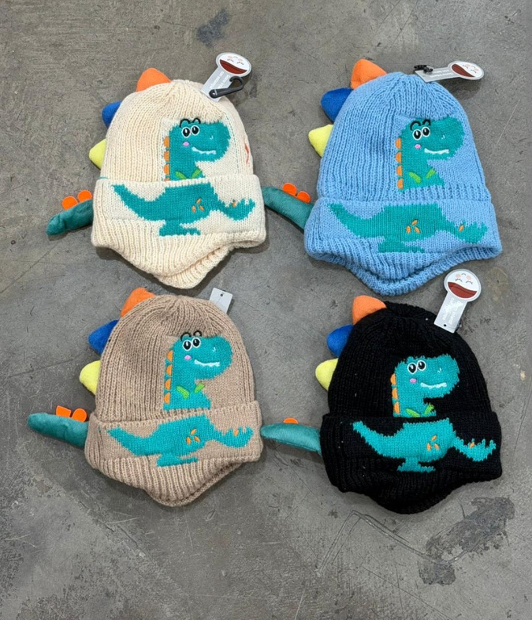 GORRO POLAR INFANTIL DE DINOSAURIO.